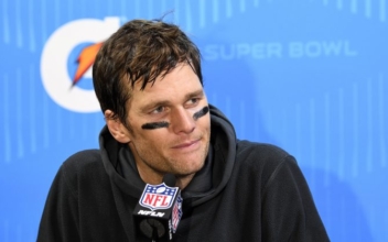 Fitness Trainer Tries ‘Insane’ Tom Brady Diet, Loses Unhealthy Amount of Weight