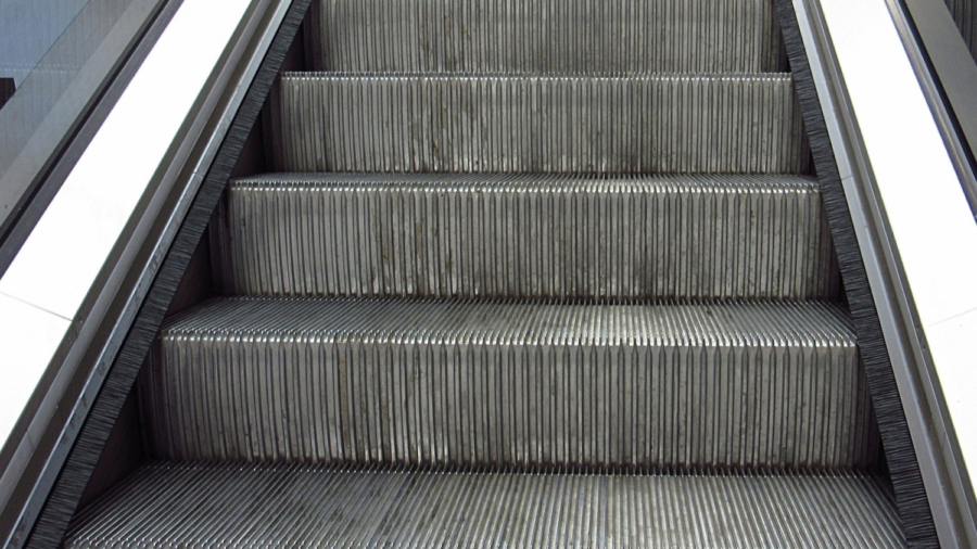 Man Steps on Escalator—Gaping Hole Opens and He’s Swallowed by the Running Stairs
