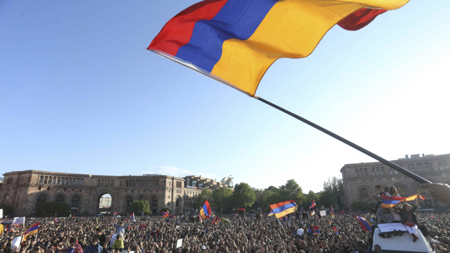 Armenian PM Sarksyan Quits After 11 Days of Street Protests