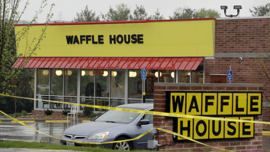 Police: Waffle House Suspect Arrested Near His Apartment