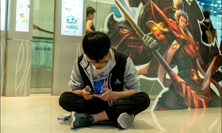 How Chinese Game Developers Get People Hooked on Online Games