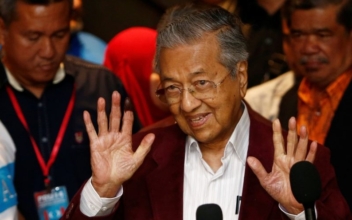 Malaysia’s Newly Elected PM Bars Predecessor and Accused Kleptocrat From Leaving the Country