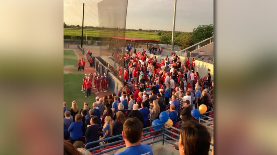 Announcer At Ballgame Says ‘No National Anthem’—Look How the Audience Responds