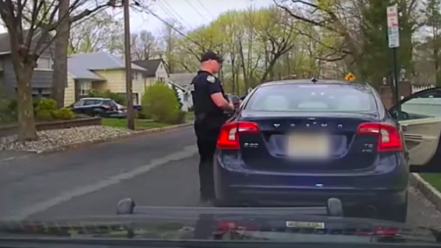 Black Woman Pulled Over By Cop for Speeding—Calls His Boss ‘Skinhead’ After What Cop Does to Her