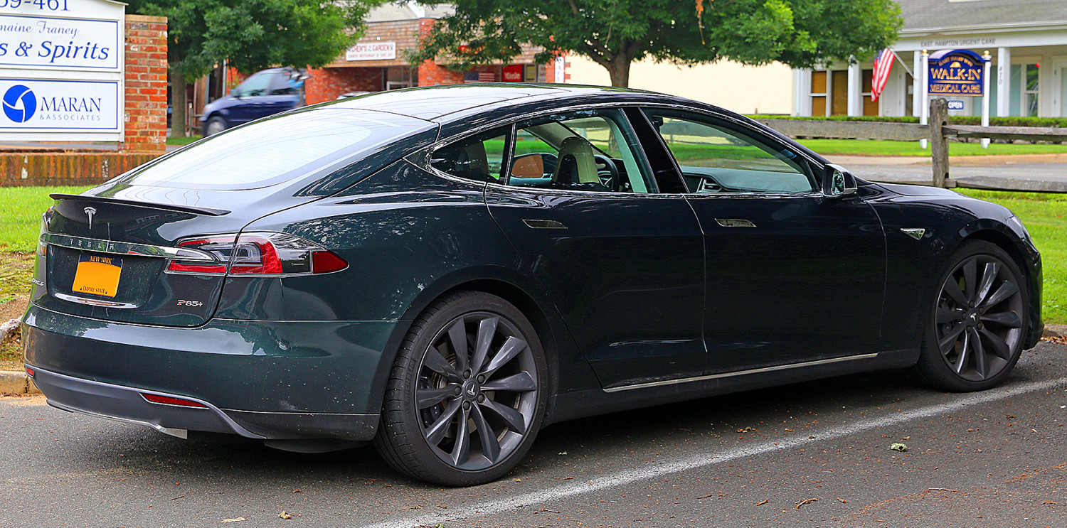2013 Tesla Model S (en.wikipedia.org)