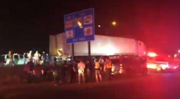 Trailer Carrying More Than 80 Illegal Immigrants Stopped by Police