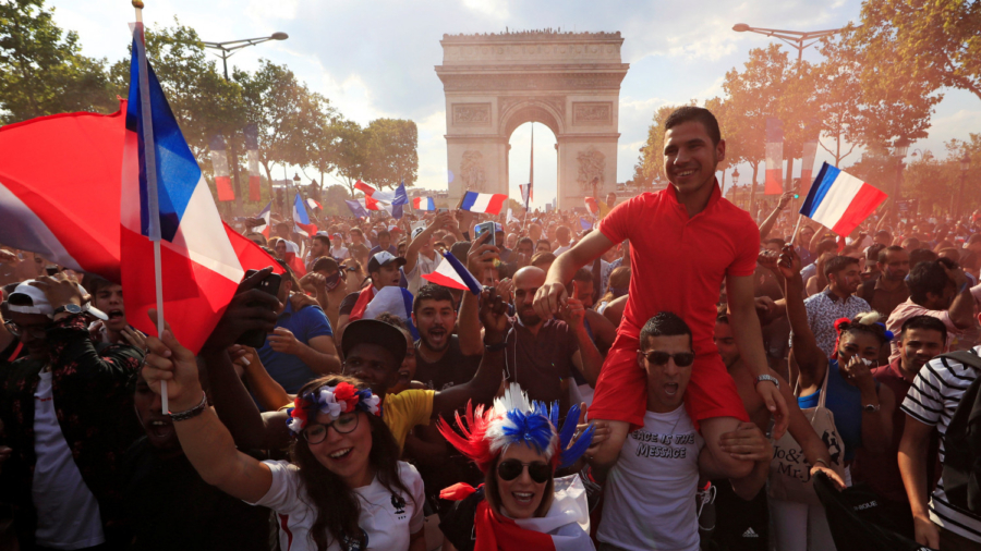 From Paris to Moscow, France Fans Go Wild After Thrilling World Cup Win