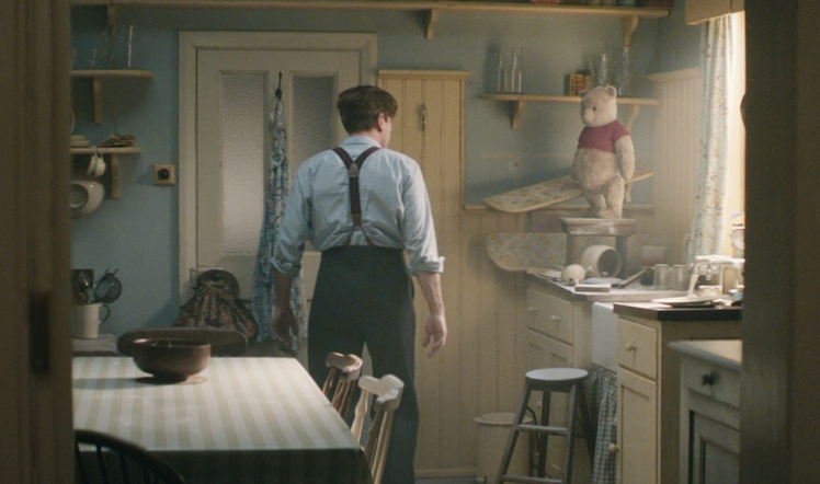 ‘Christopher Robin’ Meets Pooh When the Whole World Is Against Him