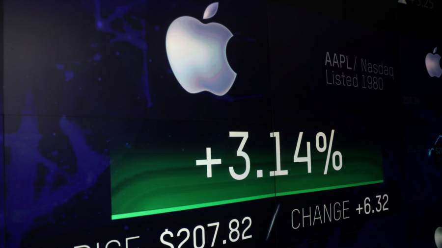 Wall Street Eyes More Gains From Apple, Its $1 Trillion Stock