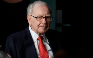 Buffett Says Wall Street Advice Usually Favors More Deals