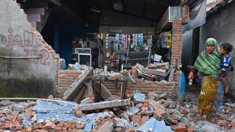 Indonesia’s Lombok Hit With Another Strong Quake, Buildings Collapse: Witness