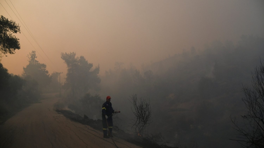 Wildfire Rages on Greek Island of Evia, Villages Evacuated