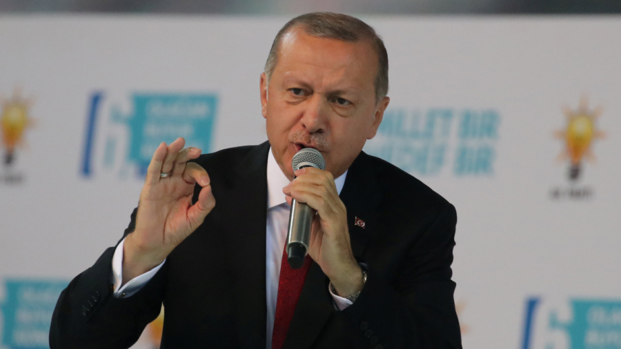 Turkey’s Erdogan Says to Challenge ‘Games’ on the Economy