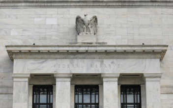 Professor: Fed Needs to Act on Inflation Now