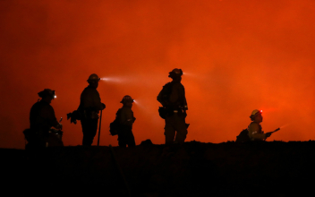 More Out-of-State Firefighters Join Californians in Fighting Wildfires