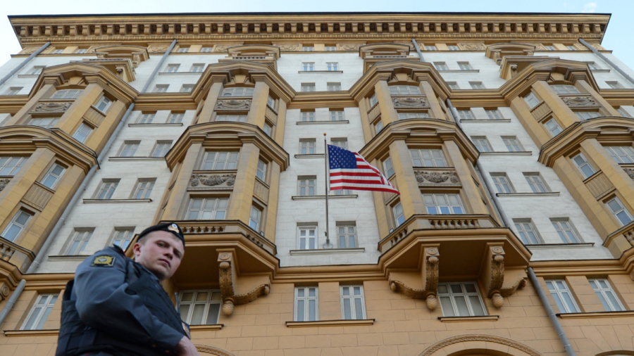US Embassy in Moscow Temporarily Resumes Halted Services