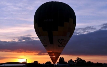 Hot Air Balloon Goes Rogue at Missouri Festival, Leaving 1 Injured