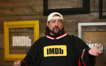 Director Kevin Smith Shows Off Huge Weight Loss