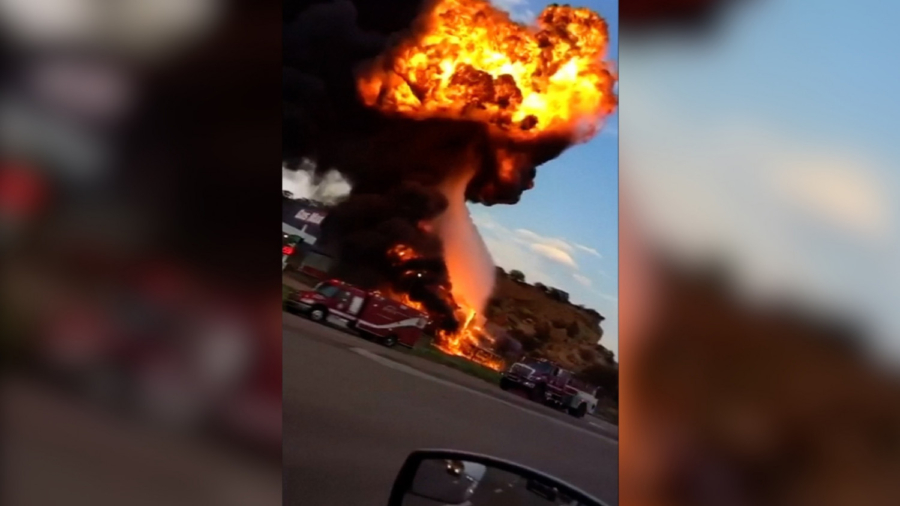 Building Carrying Fireworks Explodes in New Mexico