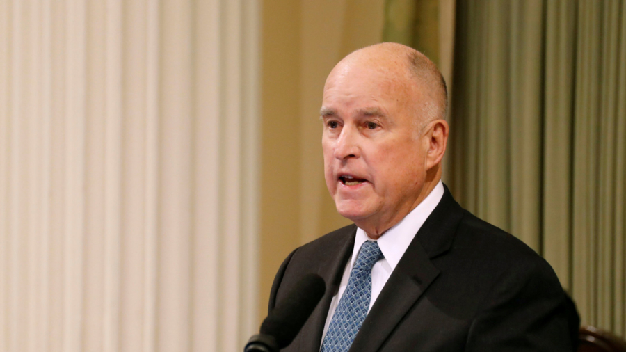 California Governor Signs Bill Raising Age to Buy Rifles, Shotguns to 21