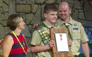 16-Year-Old Eagle Scout Receives Rare Award for Saving Leader From Drowning
