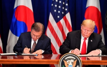 US, South Korea Sign Revised Free-Trade Agreement