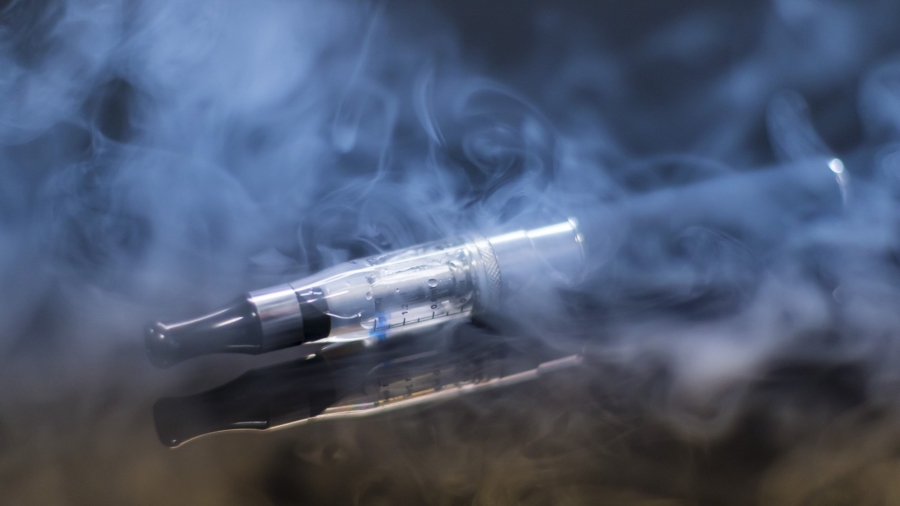 More Than 20 American Teens Hospitalized After Severe Lung Disease Linked to Vaping