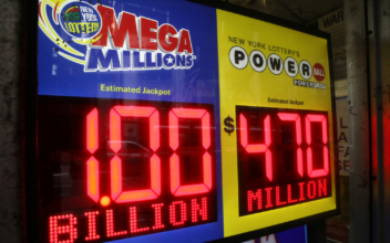 Bartender Wins Powerball After Getting Tipped Winning Lottery Ticket