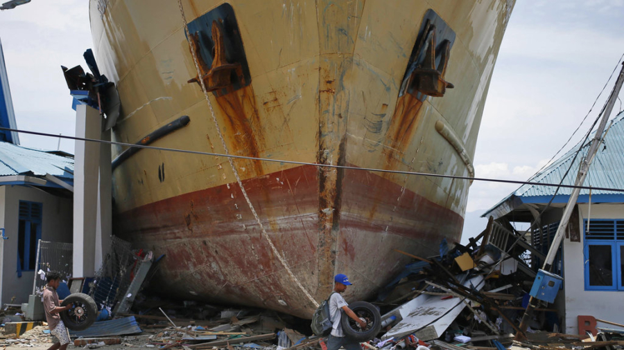 Crew Recount Terror of Indonesia Tsunami That Dumped Ferry in Village