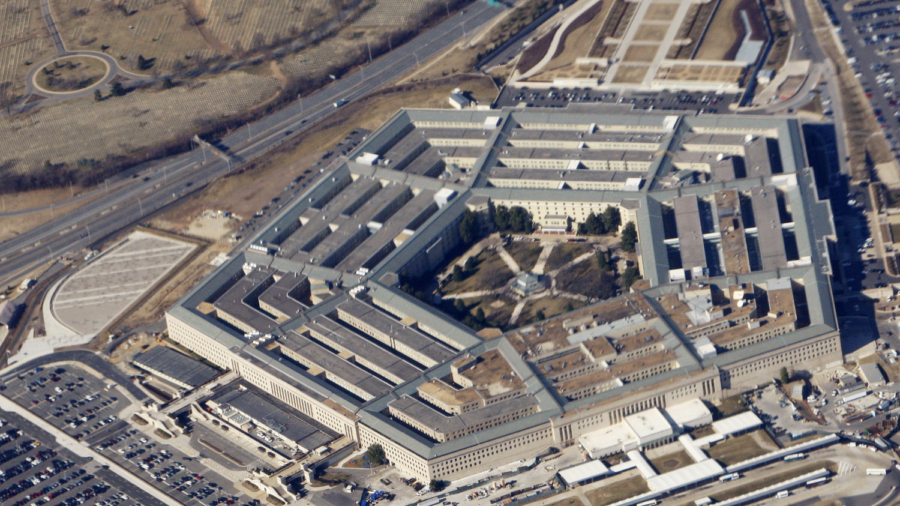 Pentagon to Require Masks Indoors in Installations in COVID-19 Hot Spots