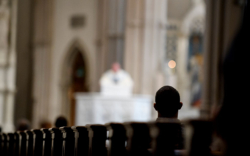 13 US States Now Investigating Catholic Clergy Sex-Abuse Claims