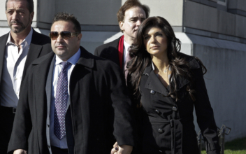 Joe Giudice’s Wife and Daughter Speak Out on Deportation News