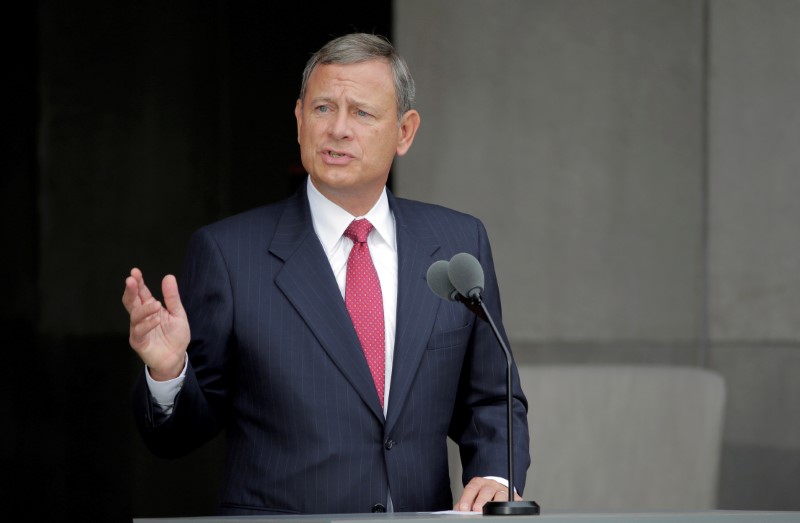 Mother of Supreme Court Chief Justice John Roberts Dies: Report