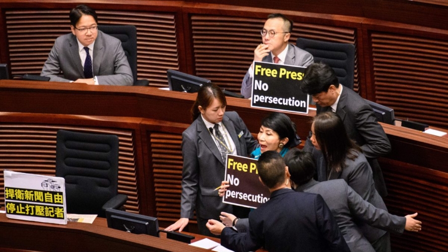 Advocate For Hong Kong Warns US Legislators: City’s Freedom at Risk