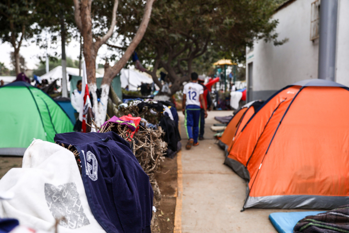 Members of the Central American migrant caravan camp out at a municipal sports complex in Zone Norte near the U.S.-Mexico border in Tijuana, Mexico, on Nov. 19, 2018. (Charlotte Cuthbertson/The Epoch Times)