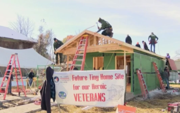 Volunteers Build Home for Homeless Vet