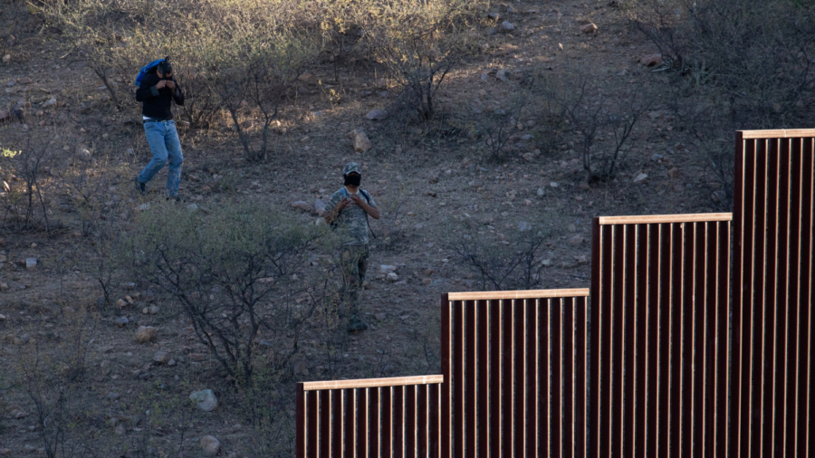 Washington Post Reporter Tries to Shut Down GoFundMe for Border Wall