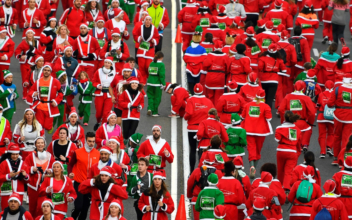 Thousands of Santa Running Through Madrid