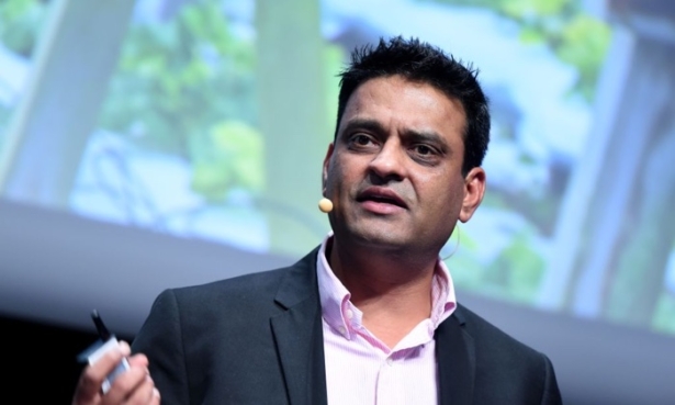 Verizon Chief Information Officer EMEA Sanjeev Jain at the Digiworld Summit event in Paris on Nov. 28, 2018. (Eric Piermont/ AFP)