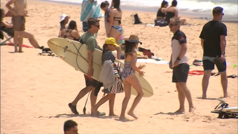 Australia Swelters Through Heatwave