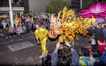 Chinese Consulate Tried to Exclude Falun Gong From Perth Christmas Parade, Coordinator Says