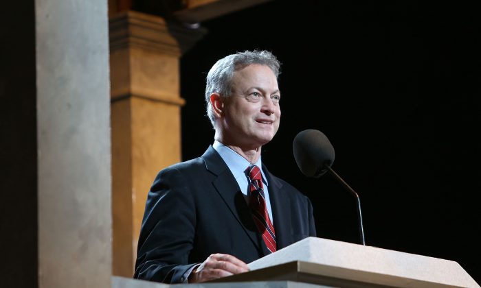 ‘Everybody Loves Raymond’ Star Calls for Actor Gary Sinise to Be Considered for Time Person of the Year