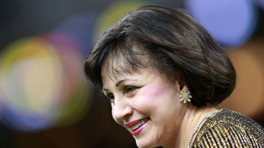 New Orleans Saints Owner Gayle Benson Pays Off Hundreds of Walmart Layaway Orders