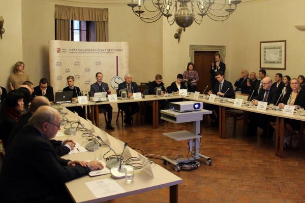 Public hearing on the repression of the Falun Gong spiritual movement in China held at Wallenstein Palace, Senate of the Parliament of the Czech Republic on Nov. 19, 2018. (Jiří Chlebníček/The Epoch Times)