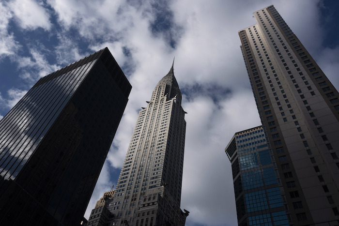 Abu Dhabi Fund, Developer Seek to Sell Chrysler Building