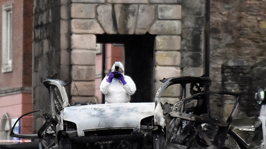 Police Link Northern Ireland Car Bomb to New IRA and Say Was ‘Attempt to Kill People’