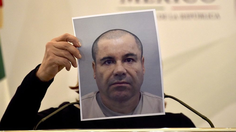 Jury Sees El Chapo Texts Sent to Wife While on the Run