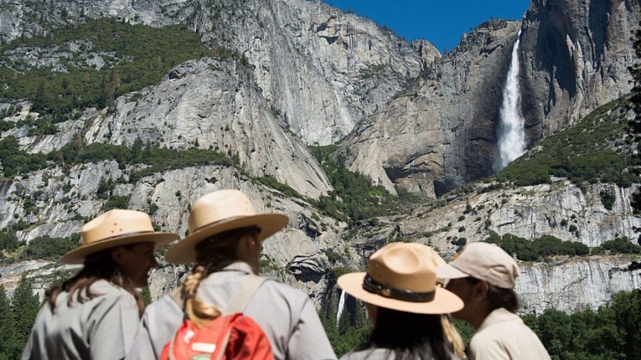 Yosemite and Other National Parks in California Partially Closed, No Maintenance During Government Shutdown