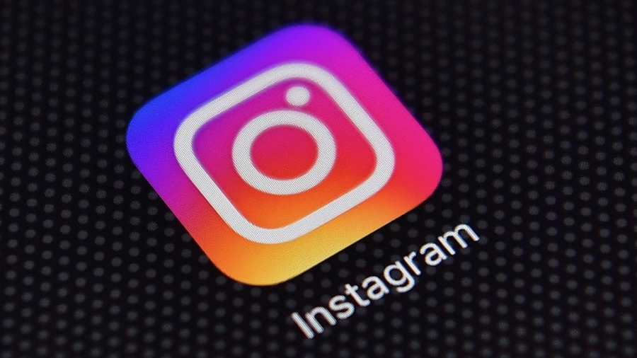 Teen Kills Herself After Asking Instagram Users Whether She Should Live or Die