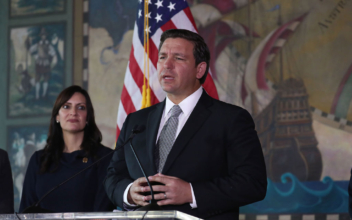 Florida Governor Ron DeSantis Signs Bill Banning Sanctuary Cities